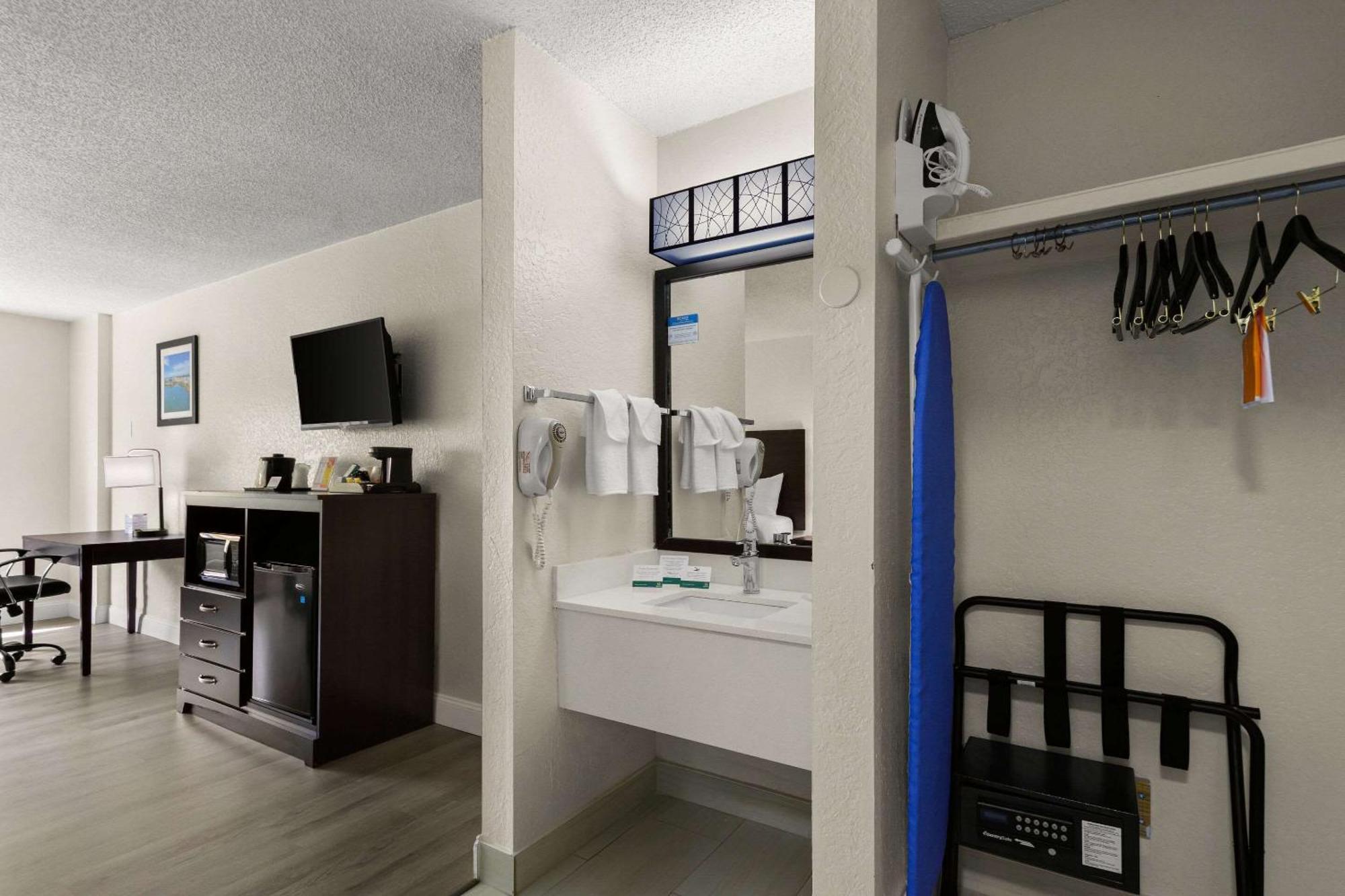 Quality Inn Sarasota I-75 Vamo Exteriör bild